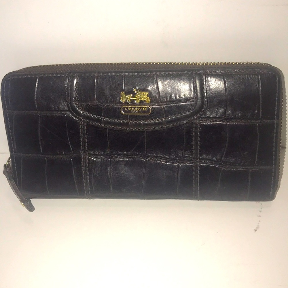 Vintage,  gently worn Coach,  leather, accordion zip wallet